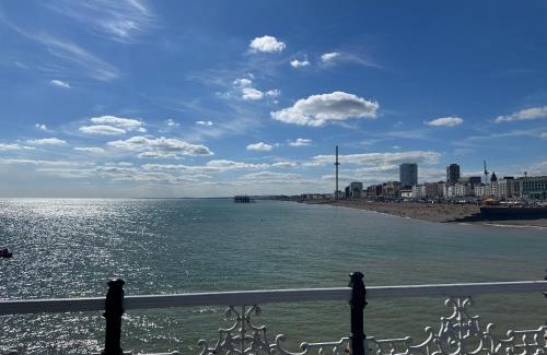 Brighton City Centre Apartment | Best location,4-br house,Churchill square car park & sea-2 min, Brighton conference centre 3 min, shops, restaurants, i-360, pier - walking distance
