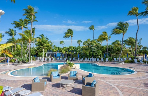 Islamorada House | Best Location! Beachfront Property with Outdoor Pool, Pets are Welcome!