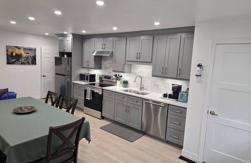 Niagara Falls House | Best Location In Niagara - 5 Min Walk To The Falls