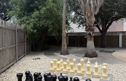 McAllen House | Best location in McAllen: pool, unwind, perfect for groups, Prime Location