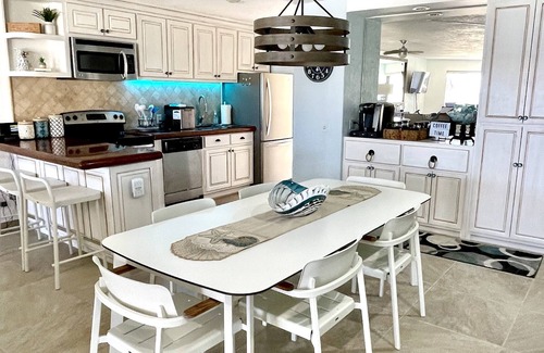 Marina Condo | BEST LOCATION in complex! Lower level, Pool side, Ocean view - Just remodeled!