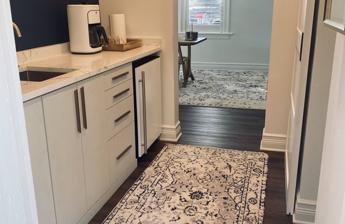 Historic Old Northeast Apartment | Best location in St. Pete on lively Beach Dr. Superb alternative to a hotel!