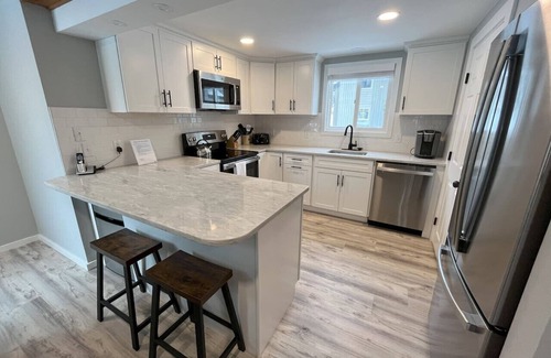 North Troy Condo | Best Location @ Jay: 2024 Remodel, Ski-in/Out by Waterpark, Tram, Ice Rink