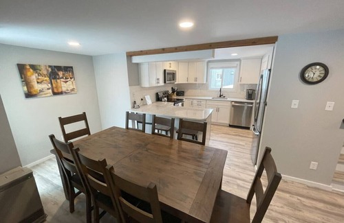 North Troy Condo | Best Location @ Jay: 2024 Remodel, Ski-in/Out by Waterpark, Tram, Ice Rink