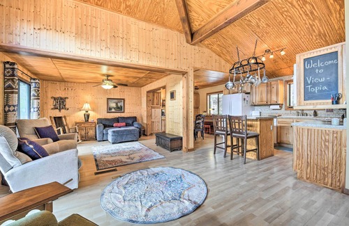 Valley Creek Run Cabin | Best Location - Maggie Valley Cabin w/Hot Tub!