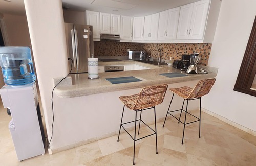 Puerto Aventuras Apartment | Best Location 3BR Beachfront Condo with Ocean View