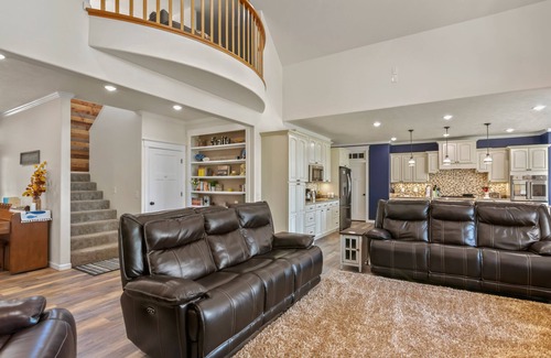 Soldotna House | Best Location on the Kenai River!
