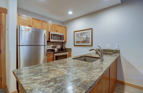 Copper Mountain Village Condo | Best Location On The Mountain, Amazing View, Outdoor Hot tub! CO204