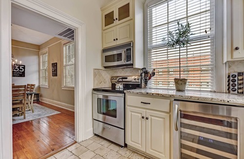 Historic Downtown Savannah Condo | Best Location Period! Luxury On Renowned Jones St In Heart Of Historic District!