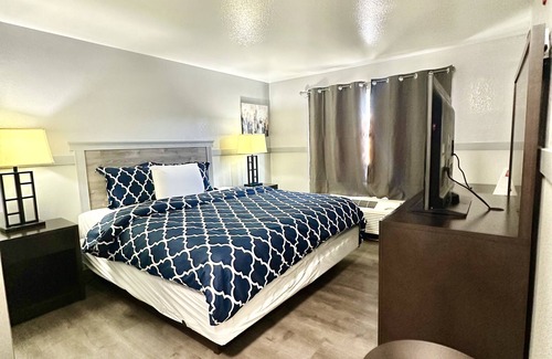 Bitter Lake Hotel | Best Motel
