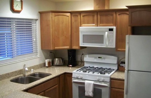 Napa House | Best North Napa Location, Close to Wineries & Restaurants