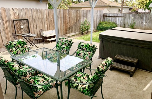 Napa House | Best North Napa Location, Close to Wineries & Restaurants