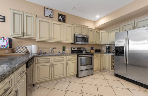 Myrtle Beach House | Best of both - Size and Location !