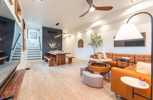 Mapleton/Fall Creek House | BEST of Downtown Indy Luxury Oasis 8BD Entire Home