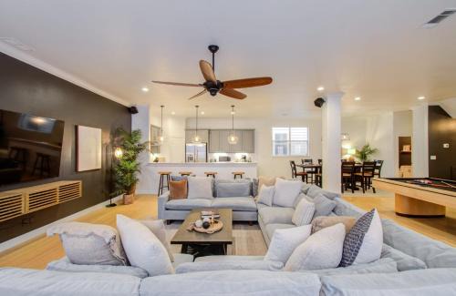 Midtown House | Best of Midtown-3 Bedrooms Minutes to Attractions