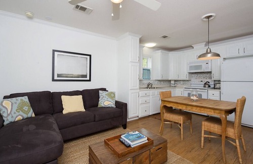 Santa Rosa Beach House | Best Prices on 30A-Cute Cottage-Blue Mtn Beach- 500 YDs to Beach-near Creamery!