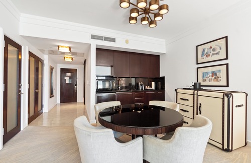 Mid Beach Condo | Best Rates! Fontainebleau Sorrento 2 Queen Beds w/Sofabed. Free Spa Passes/Valet