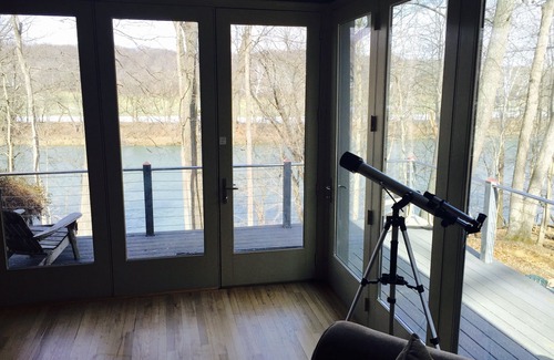 Bluemont House | "Best Value": WATERFRONT! 5-Star-Rated & VIEWS Bluemont/Middleburg/Winchester