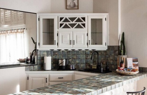 Glenwood Hills House | BEST VIEWS in Albuquerque |Hot Tub|Pool
