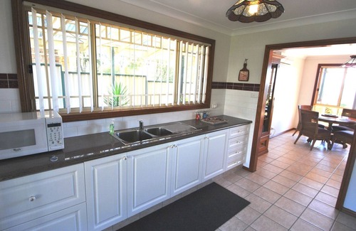 Vincentia Apartment | Best views of Jervis Bay, A/C,heating, free Internet & beautiful large apartment