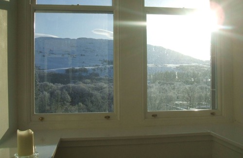 Fort Augustus Apartment | Best views of Loch Ness - Historic Abbey - Short-break and Last Minute Discounts
