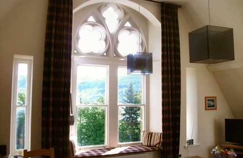 Fort Augustus Apartment | Best views of Loch Ness - Historic Abbey - Short-break and Last Minute Discounts