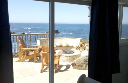 Sereno del Mar House | Best views on Sonoma Coast!Oceanfront,private hot tub, fire pit, pets considered