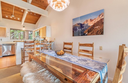 Mammoth Lakes Condo | Best views on the mountain, views over Sherwins, White Mountain and Crowley Lake. 0.3 mile from Canyon Lodge. 2 bedrooms 2 bathrooms. Sofa sleeper upstairs. Open plan living room and kitchen.