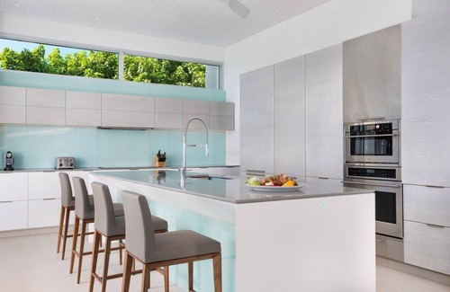 Providenciales Villa | *BEST VILLA IN TURKS* Luxury Beach Front Villa with Pool & Incredible Views