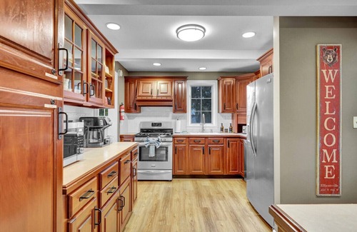 Ellicottville House | Best Village Location! Firepit/Games/Bar/Yard/Outdoor Movie Theater/Etc.