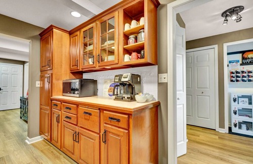 Ellicottville House | Best Village Location! Firepit/Games/Bar/Yard/Outdoor Movie Theater/Etc.