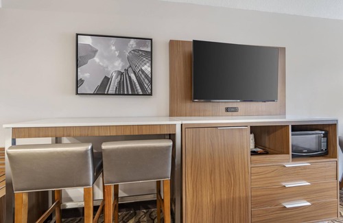 Inglewood Hotel | Best Western Airport Plaza Inn Hotel – Los Angeles LAX