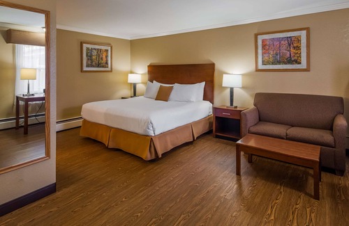 Bennington House | Best Western Bennington - Deluxe King Bed #1