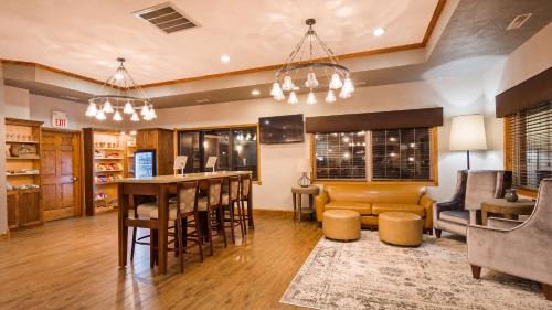 Custer Hotel | Best Western Buffalo Ridge Inn Near Mt Rushmore