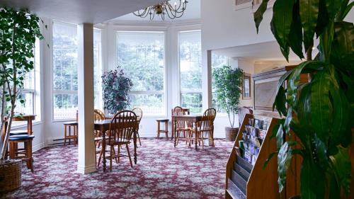 Mendenhall Valley Hotel | Best Western Country Lane Inn
