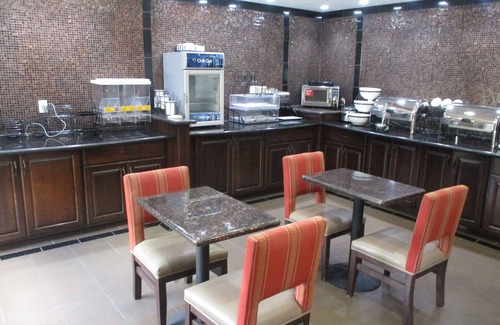 Emporia Hotel | Best Western Emporia Inn
