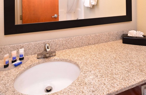 Central Colorado Springs Hotel | Best Western Executive Inn & Suites