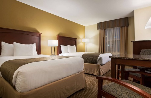 Central Colorado Springs Hotel | Best Western Executive Inn & Suites