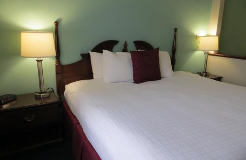 Seven Oaks Hotel | Best Western Executive Inn & Suites