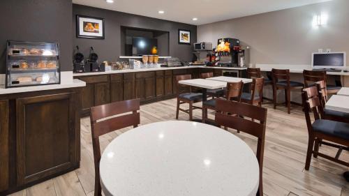 Marshall Hotel | Best Western Executive Inn