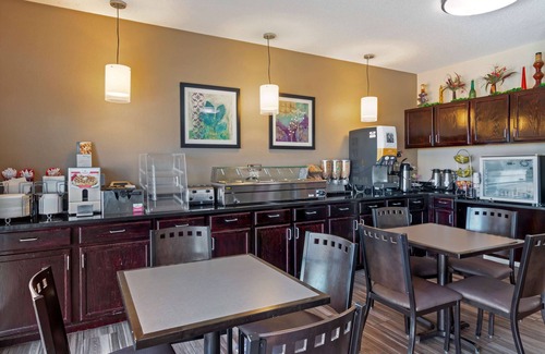 Wichita Hotel | Best Western Governors Inn & Suites