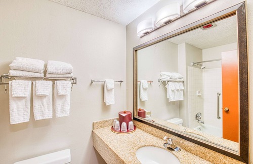 Green Valley Hotel | Best Western Green Valley Inn