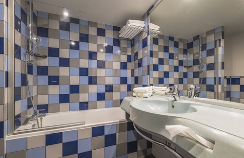 Chanteloup-en-Brie Hotel | Best Western Hotel Grand Parc