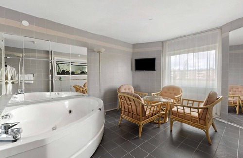 Byjorden-Nibbles- Backe Hotel | Best Western Hotel Scheele