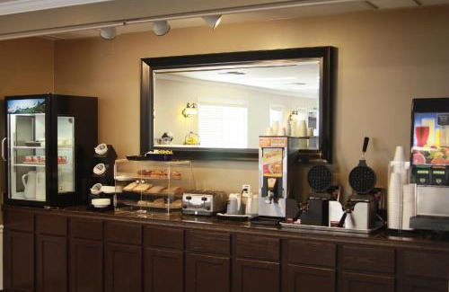 Lakewood Hotel | Best Western Lakewood- Historic Landmark