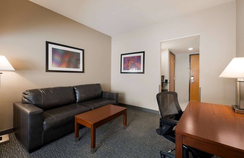 East San Jose Hotel | Best Western Lanai Garden Inn & Suites