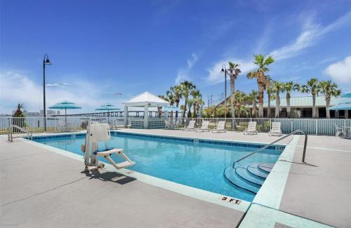 Navarre Hotel | Best Western Navarre Waterfront