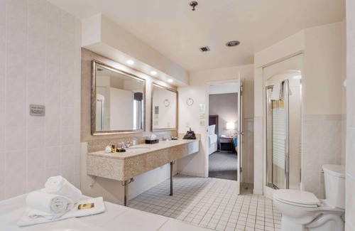 Niagara Falls Hotel | Best Western Plus Cairn Croft Hotel