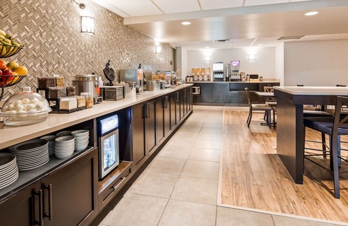Southwest Calgary Hotel | Best Western Plus Calgary Centre Inn