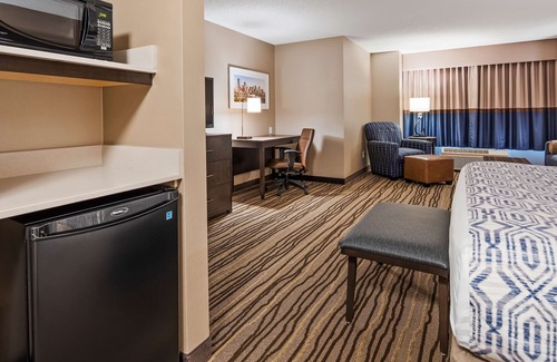 Southwest Calgary Hotel | Best Western Plus Calgary Centre Inn